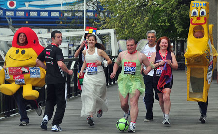 London Marathon 2011 - Guinnes WR attemptees (Foto Sauer)